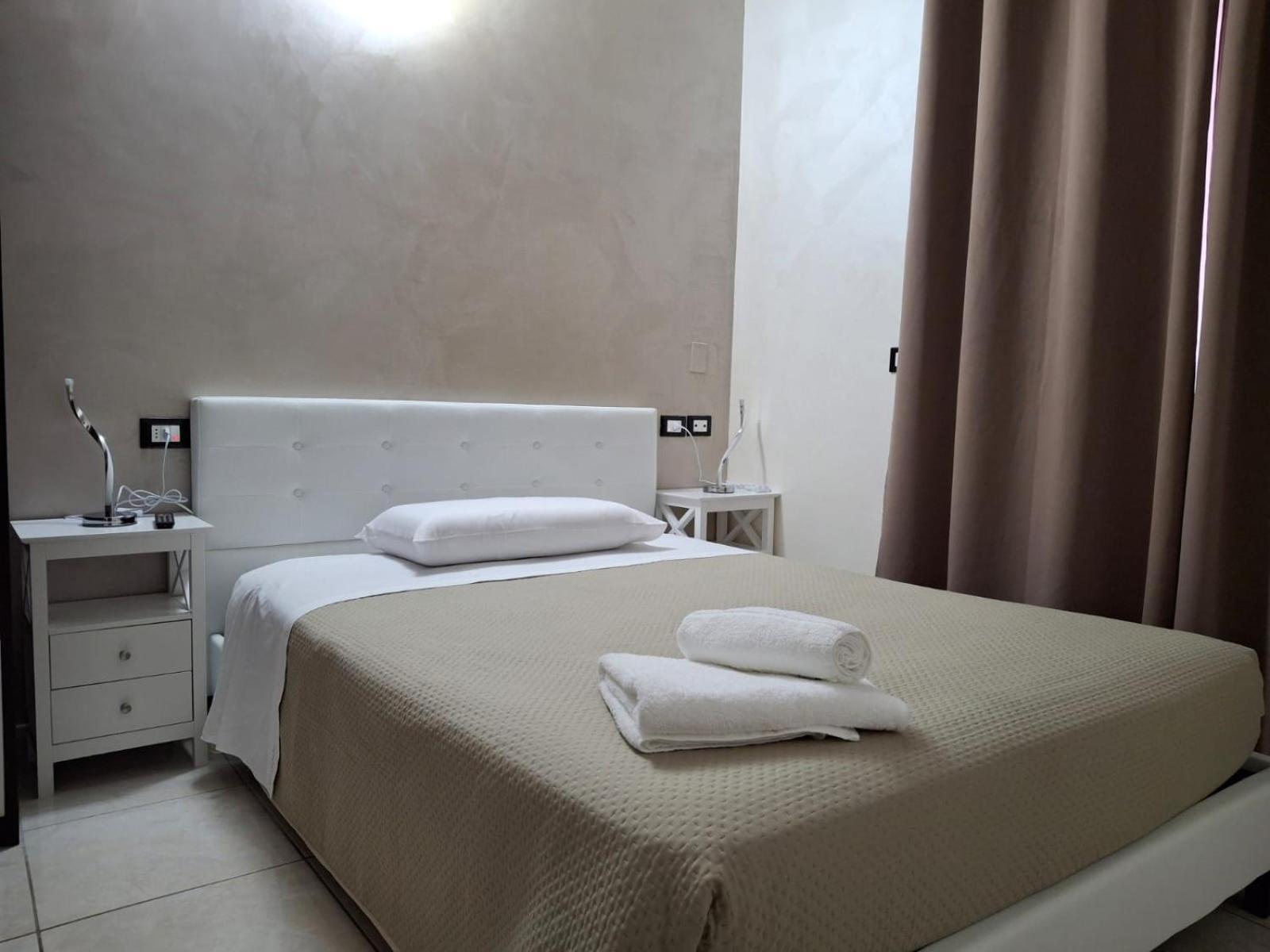 Affittacamere Da Rocco Lesina Exterior photo